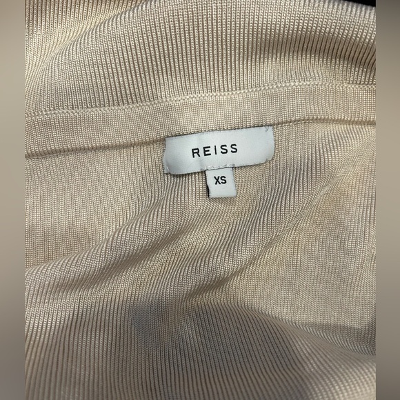 Reiss Ximena Off-The-Shoulder Blouse - Picture 7 of 8